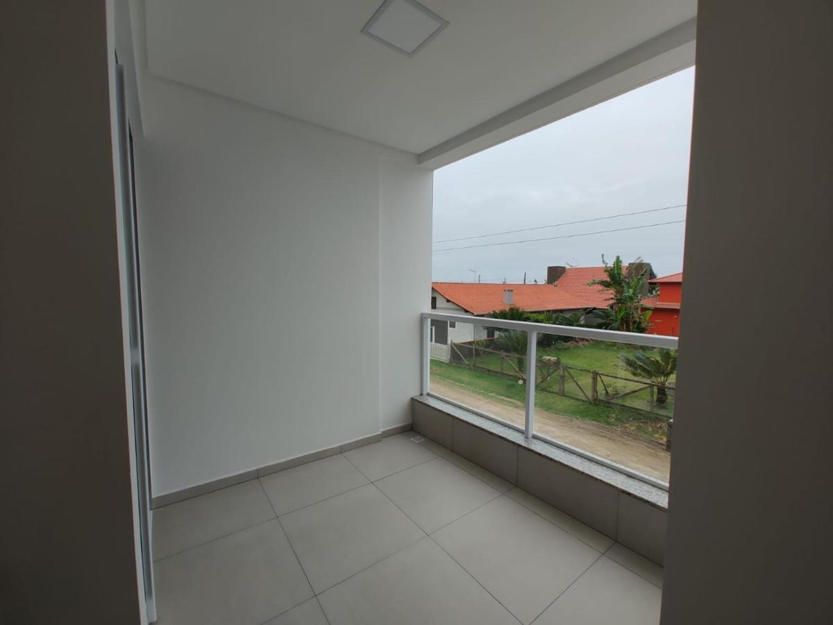 Pe Na Areia: Beachfront Retreat Near Airport