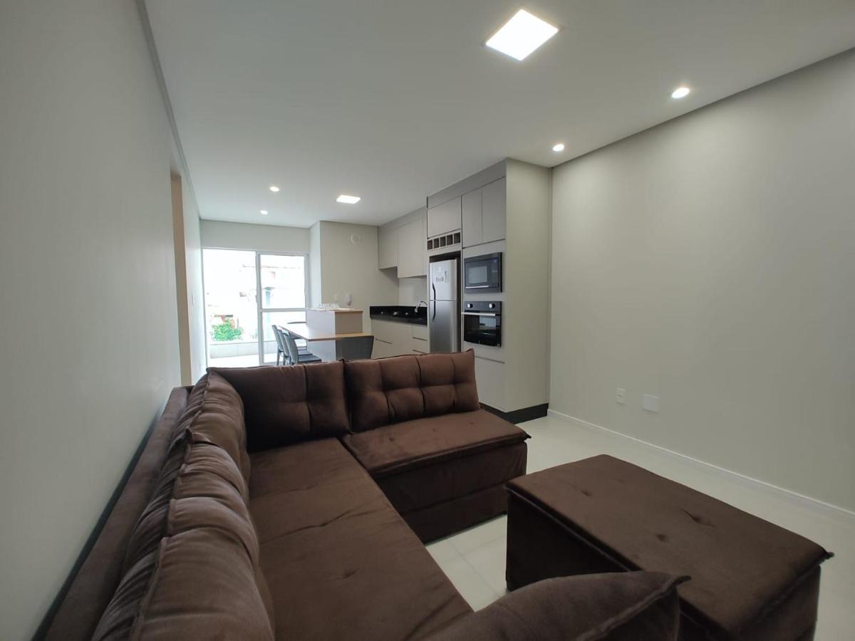 Apartment Pe Na Areia: Beachfront Retreat Near Airport *