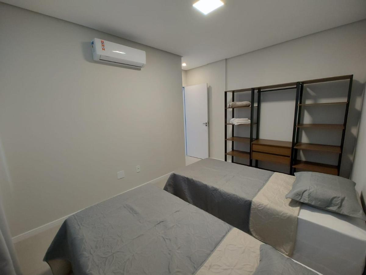 Pe Na Areia: Beachfront Retreat Near Airport *
