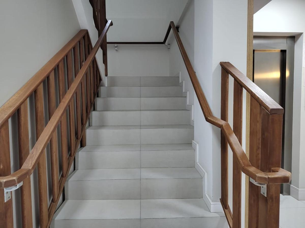Apartment Pe Na Areia: Beachfront Retreat Near Airport Navegantes