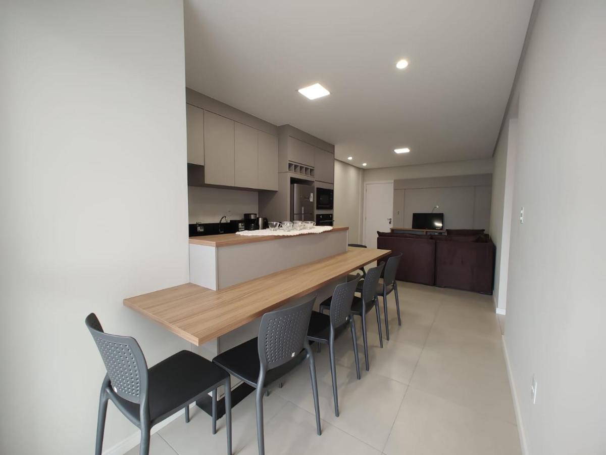 Pe Na Areia: Beachfront Retreat Near Airport *